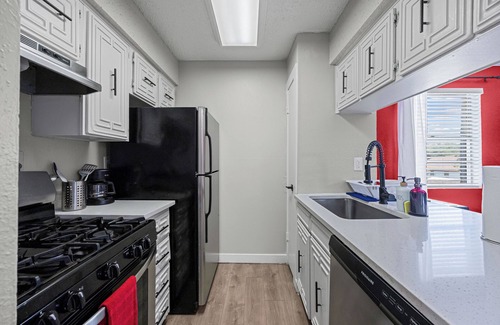 Brentwood Apartamento | Charming 1-bedroom apartment in fabulous Austin - The Red Room