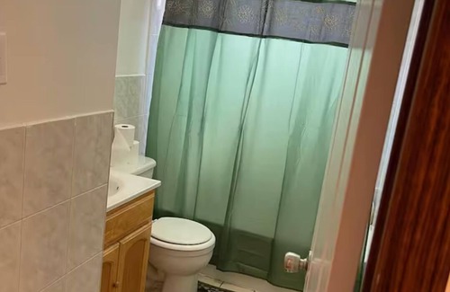 Queens Apartamento | Charming 1-bedroom apartment with WiFi, AC in delightful Queens