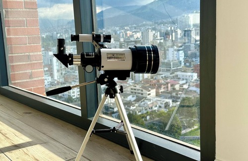 Quito Apartamento | Charming 1 bedroom apartment with fast WiFi & fitness room in Majestic Quito.