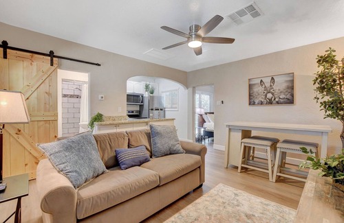 Las Vegas Apartamento | Charming 1-bedroom bungalow-longer stays available