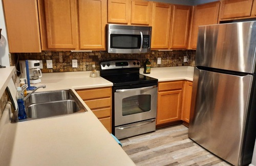 Myrtle Grove Condominio | Charming 1-bedroom condo in Wilmington with AC, WiFi close to beach, hospital !