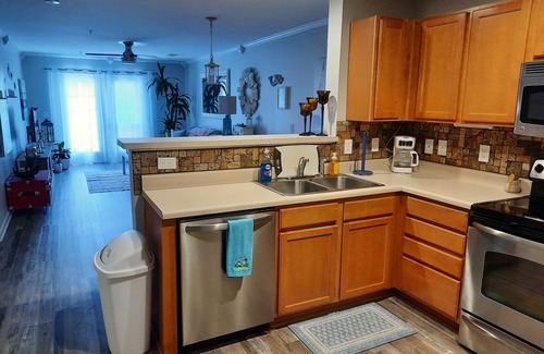 Myrtle Grove Condominio | Charming 1-bedroom condo in Wilmington with AC, WiFi close to beach, hospital !