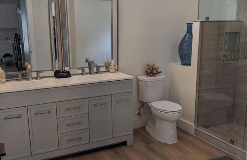 Bayshore Cabaña | Charming 1-bedroom cottage in beautiful Wilmington with creek access