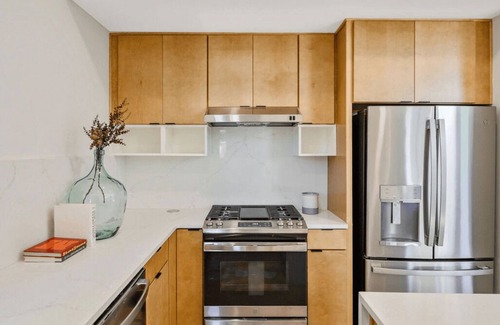 University Park Condominio | Charming 1-bedroom condo in awesome Raleigh with AC