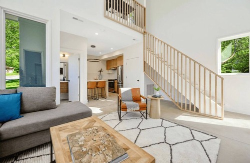 University Park Condominio | Charming 1-bedroom condo in awesome Raleigh with AC
