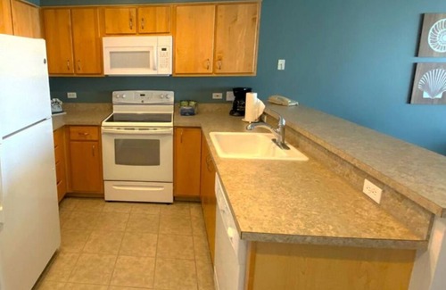 Seaside Condominio | Charming 1-bedroom condo in amazing Seaside with fitness room, AC