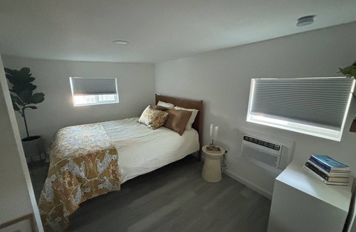 Oakland Cabaña | Charming 1-bedroom cottage walking distance to Highland Hospital