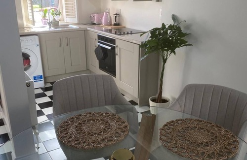 Cashel Cabaña | Charming 1-bedroom cottage in Cashel