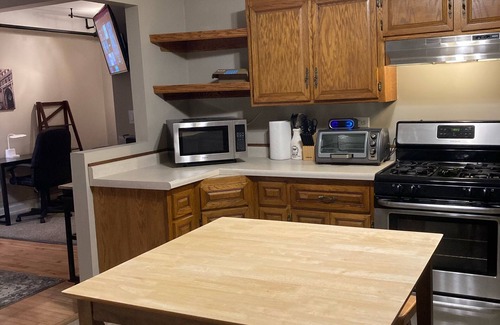 North Center Apartamento | Charming 1 Bedroom entire Apartment - 1 Mile from Wrigley