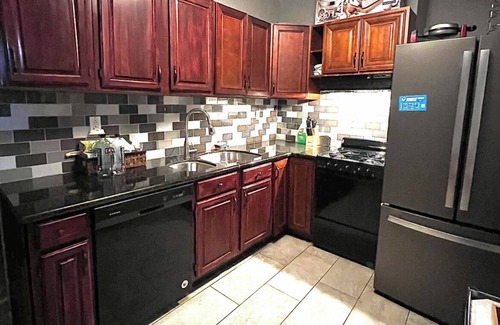South Side Casa | Charming 1-bedroom house with AC, WiFi in lovely Pittsburgh Southside