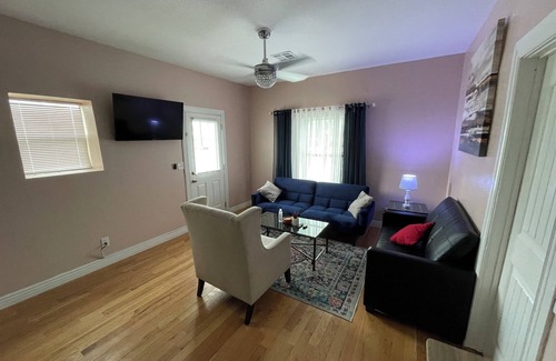 Governmental Mall Casa | Charming 1-bedroom house with WiFi - Unit #2