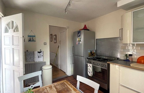 Markhouse Casa | Charming 1-bedroom house in fabulous London with WiFi