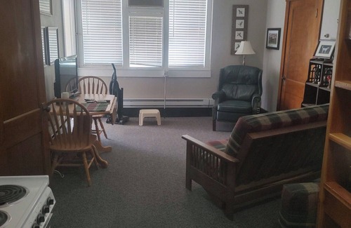 Garfield Apartamento | Charming 1-bedroom Hunter's Retreat - sleeps 4