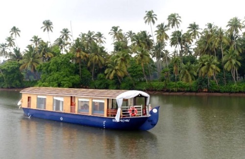 Kozhikode Alquiler De Eote | Charming 1-bedroom boat with fitness room and AC in lovely Cheruvannur