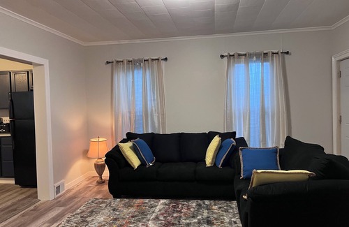 Syracuse Casa | Charming 1-bedroom in house with WiFi, AC in welcoming Syracuse