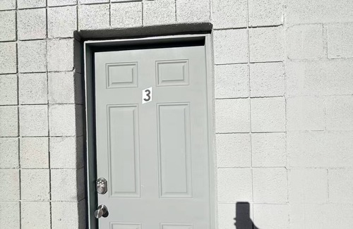 Las Vegas Casa | Charming 1-bedroom Room in Vegas with private access/15 mins to the Strip