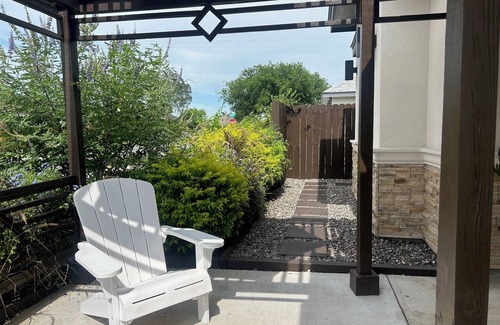 Brownsville Casa | Charming 1-bedroom private suite with WiFi, AC in serene Brownsville Sleeps 1