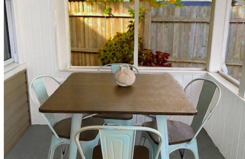Rehoboth Beach Cabaña | Charming 1-bedroom cottage with loft in Rehoboth Beach