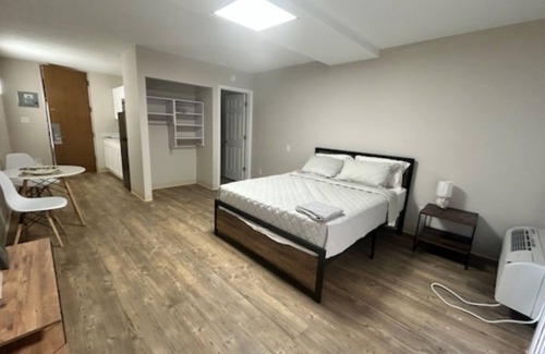 Lake Charles Apartamento | Charming 1-bedroom apartment in lovely Lake Charles with AC