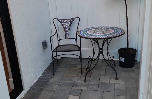 Woodland Hills Casa | Charming 1-bedroom adu with AC, WiFi in pleasant woodland hills on a cul de sac