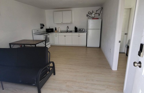 Panama City Apartamento | Charming 1-bedroom bungalow oasis Panama City with AC, WiFi