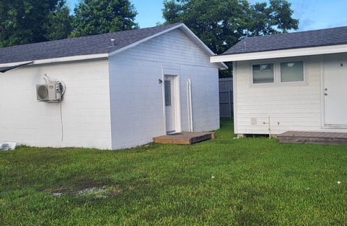 Panama City Apartamento | Charming 1-bedroom bungalow oasis Panama City with AC, WiFi