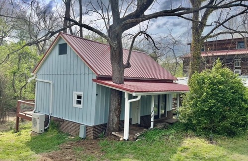 Weaverville Cabaña | Charming 1-bedroom Cottage in lovely Weaverville