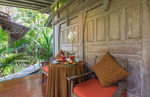Sanur Villa | Charming 1-bedroom Villa Fully Furbished Silent Neighborhood near Icon Bali Mall