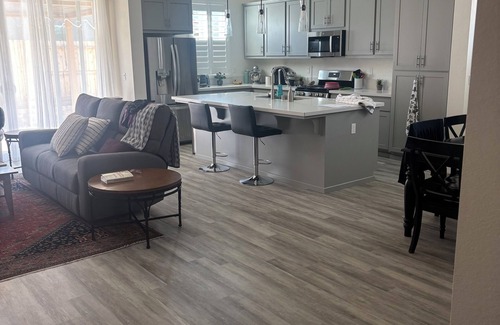 Turlock Casa | Charming 1-bedroom with private bathroom in delightful Turlock Ca.