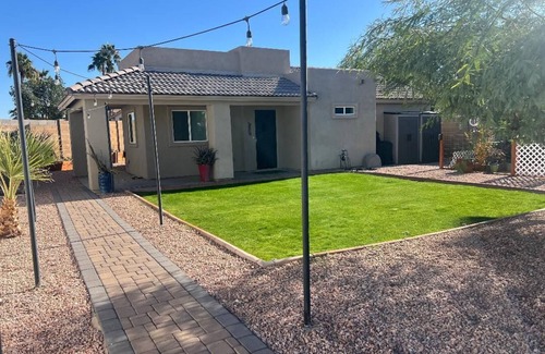 Paradise Valley Village Cabaña | Charming 1-bedroon Guest House