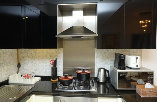 Bur Dubai Apartamento | Charming 1 BR Apartment with a fantastic View of The Burj Khalifa