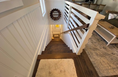 Gilbert Cabaña | Charming 1-BR cottage in Gilbert with AC, lake front/dock access, fitness room