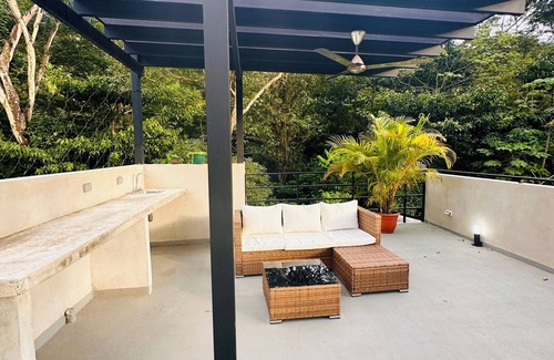 Jaco Apartamento | Charming 1-bedroom villa in fabulous Punta Leona near Jaco Beach. Rooftop/Pool