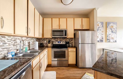 Galveston Apartamento | Charming 1 King BD in wonderful Galveston
