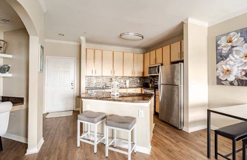 Galveston Apartamento | Charming 1 King BD in wonderful Galveston