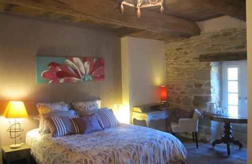 Taupont Casa | Charming 15th-century residence
