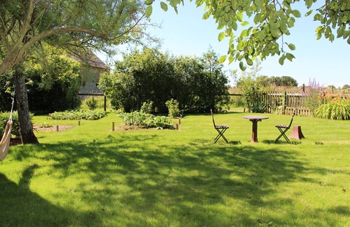 Berfay Cabaña | Casa rural con encanto en entorno natural y con numerosas comodidades: jardín, chimenea y wifi.