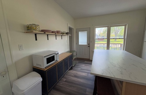 Lake Mills Casa | Charming 1900 home with furnished kitchen and king bed