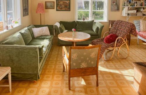 Norrtalje Casa | Charming 1900S Cottage In Billinge Village