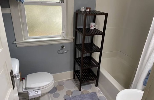 Woodstock Otro | Charming 1910 farmhouse in Portland, near Trader Joe's and Reed College