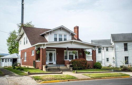 Luray Casa | Charming 1932 Craftsman - The Bohannon House