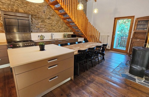 Bons-en-Chablais Casa | Charming 19th-century village home: Geneva, Annecy, Chamonix, Lake Geneva