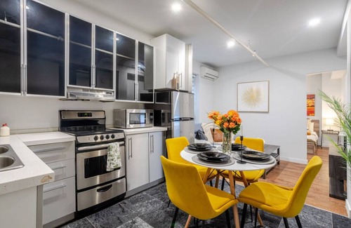 Downtown Montreal Apartamento | Charming 1BDR Apartment on Bishop St- MTL