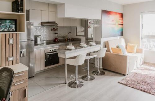 La Victoria Apartamento | Charming 1BR Pool & View