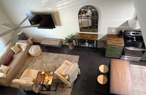 Tallahassee Casa | Charming 2/2 townhome in near FSU campus/stadium