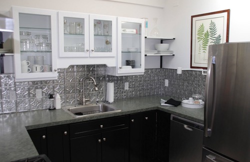 Lawrenceville Casa | Charming 2 bedroom '20's house in Lawrence village