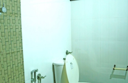 Andhakaranazhy Cama Y Desayuno | Charming 2 Beach front bedroom B&B with AC, WiFi in Marari Arthunkal