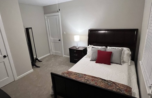 Greenville Casa | Charming 2 bed 1 bath home just a 1/2 mile from Hospital