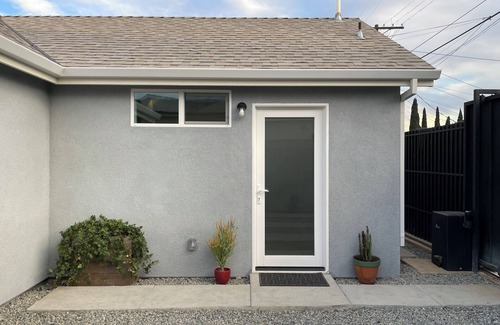 Boyle Heights Casa | Charming 2 bed/2 bath house near DTLA/Arts District/Pasadena/Dodgers Stadium