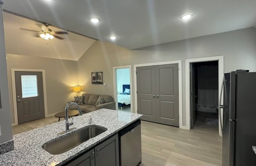 Lawton Casa | Charming 2 Bed/2 Bath house, fenced backyard, Pets OK!
